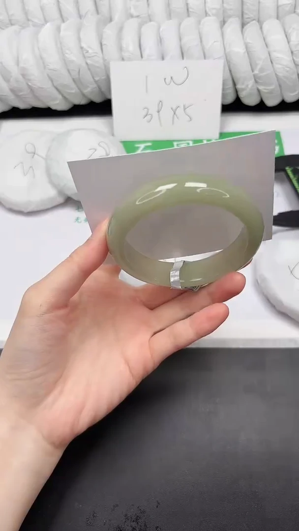 未镶嵌手镯石英质玉99-55.6DK