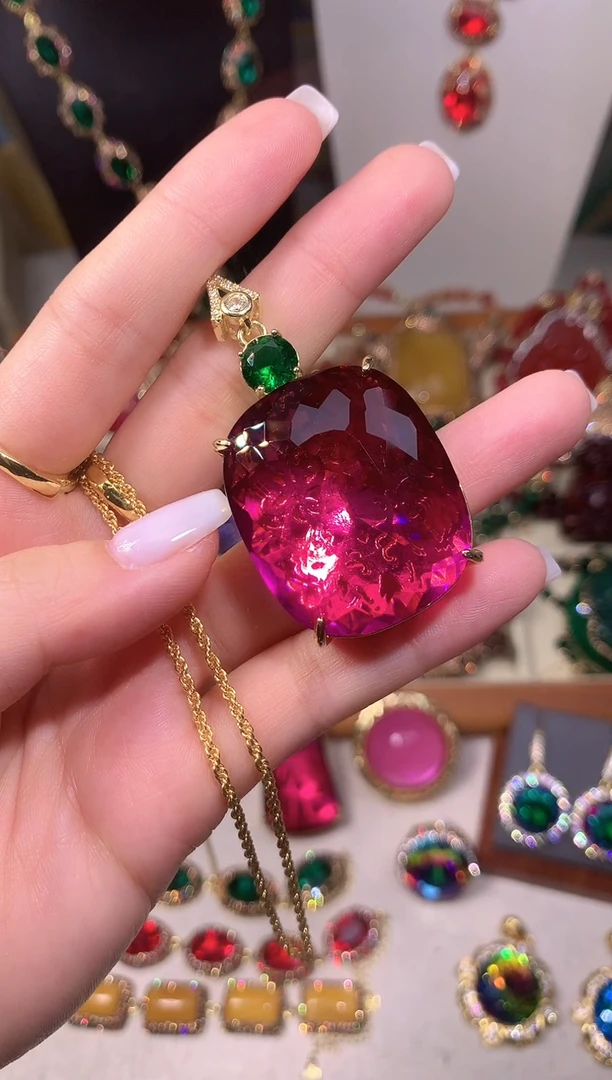 铁合金无玫红色吊坠