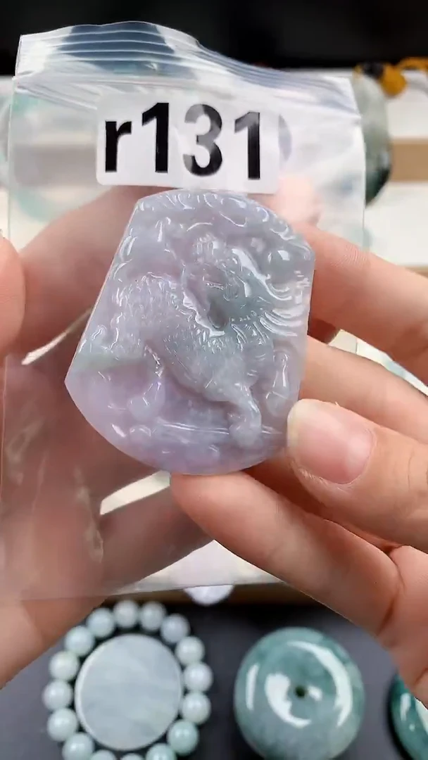 颈饰未镶嵌翡翠天然翡翠吊坠挂件