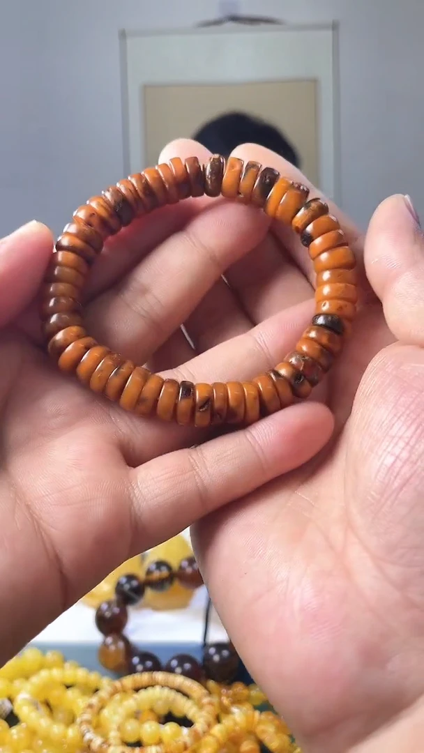 未镶嵌琥珀裸石手串