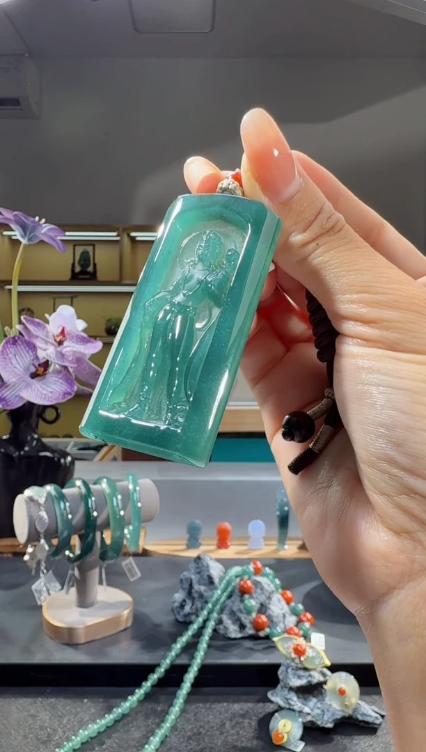 吊坠(不含链)未镶嵌翡翠观音