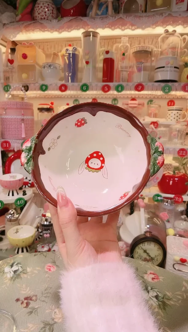 【闪购商品】摆件草莓兔碗品质好，发货快，放心拍