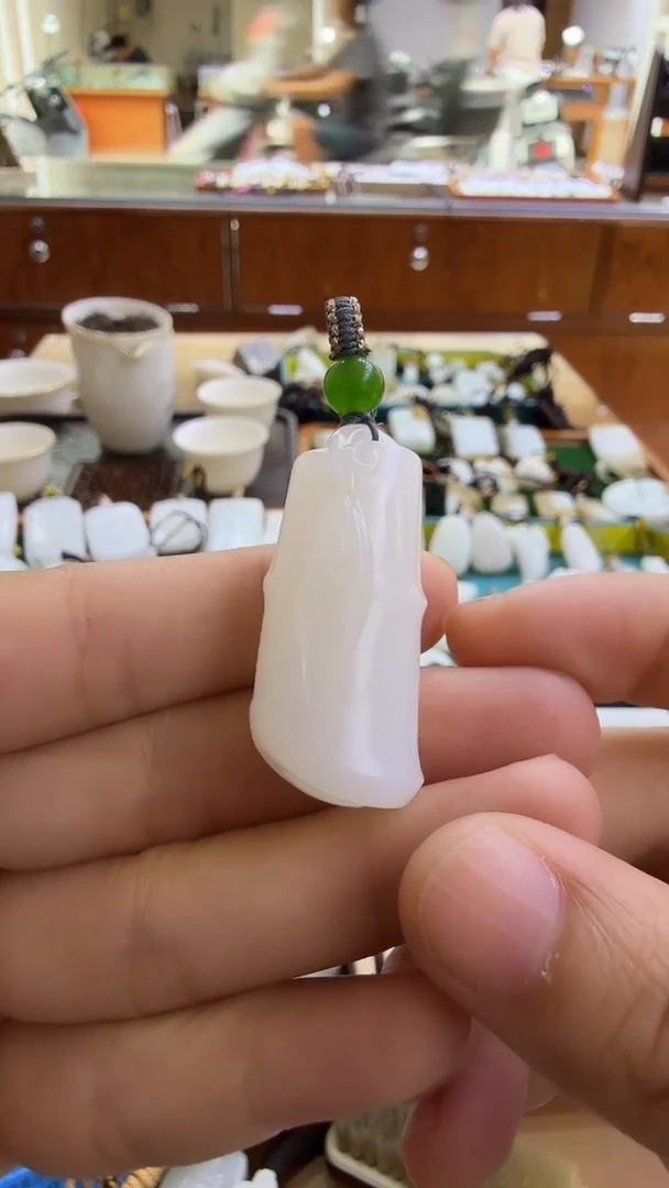 颈饰未镶嵌和田玉竹节