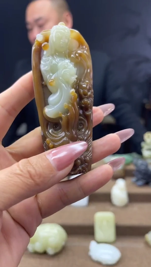 颈饰未镶嵌和田玉1