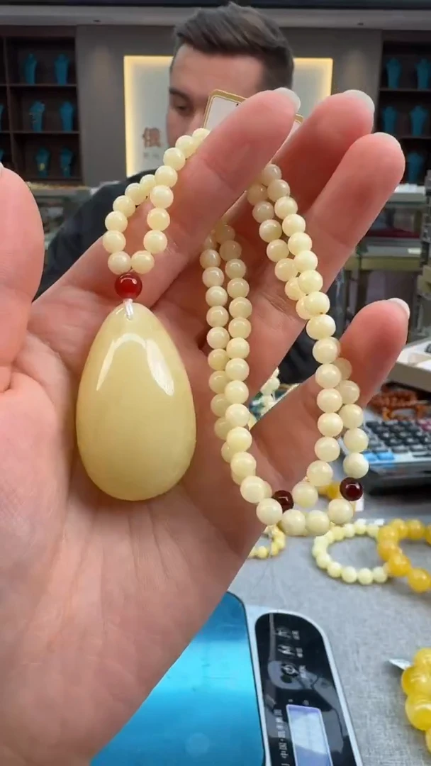 【闪购商品】琥珀颈饰未镶嵌秒拍号105