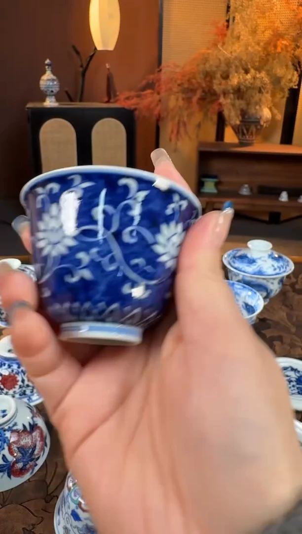 杯子陶瓷三方器合蓝底莲花铃铛杯