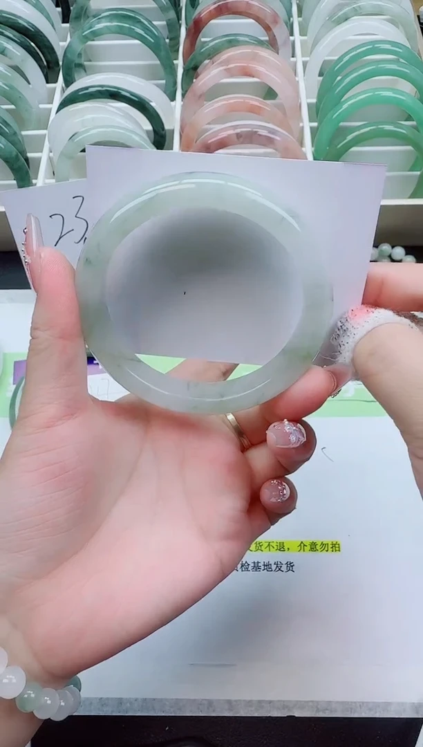 【闪购商品】石英质玉手镯未镶嵌218/62-63圈