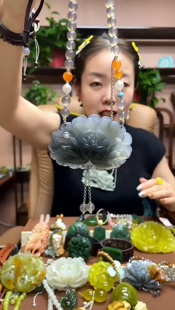 未镶嵌岫玉吊坠·