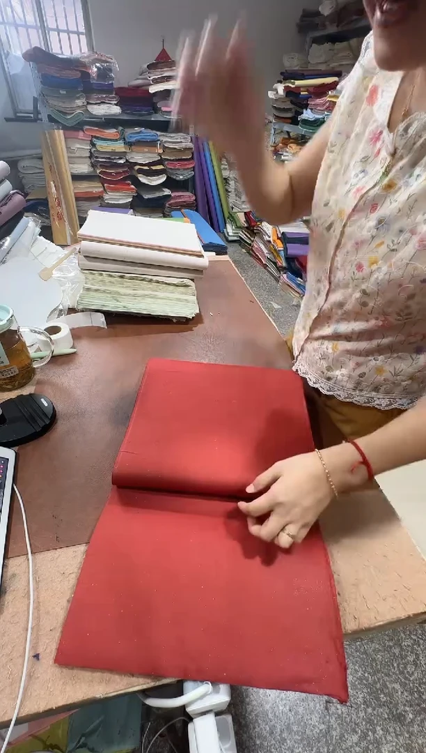 32*180酒红色光板真金25张
