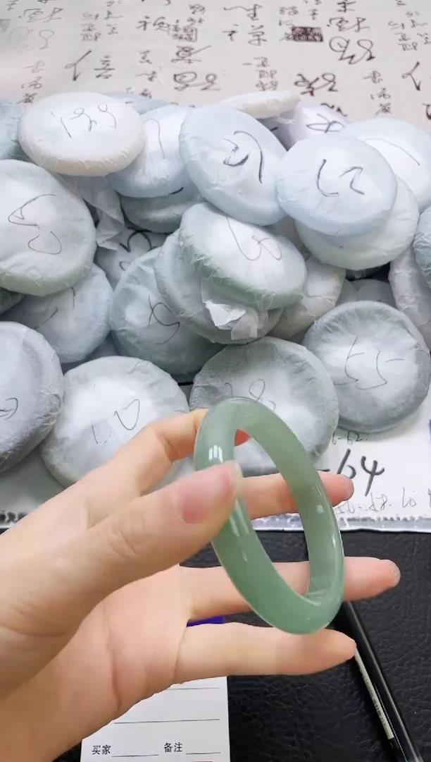 未镶嵌手镯石英质玉369-56