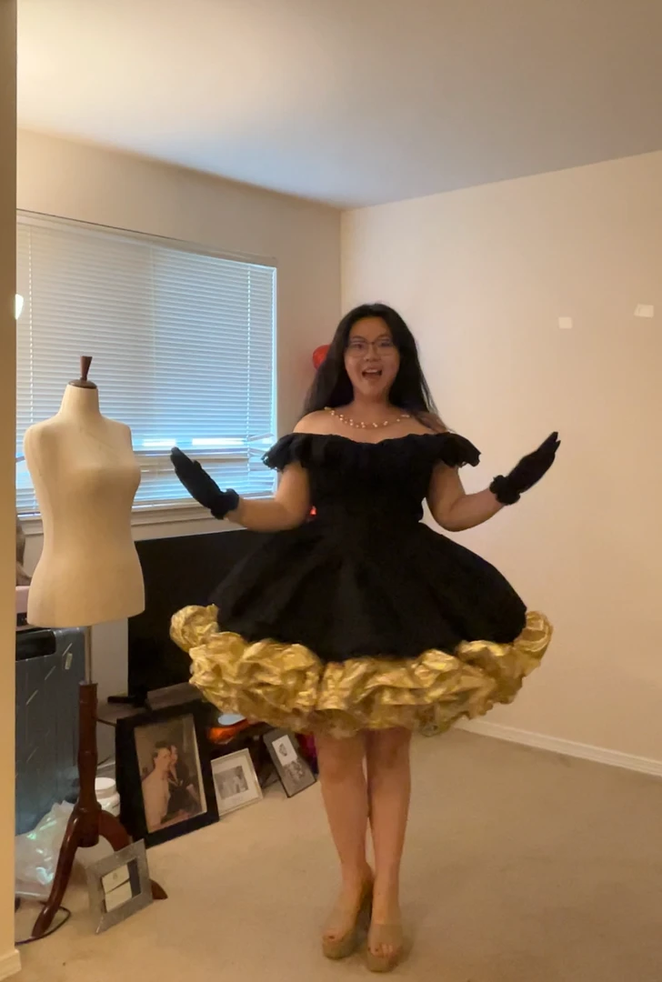 全网破亿浏览的费列罗金裙撑！