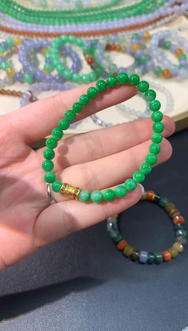 未镶嵌手串翡翠可***乐A67 |  25000