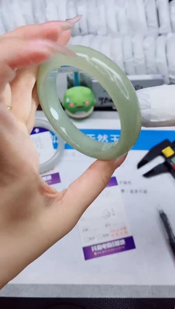 石英质玉手镯未镶嵌377-56.6