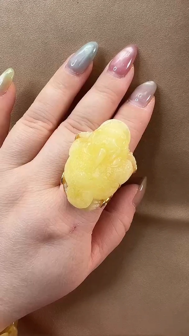 琥珀未镶嵌戒指戒指