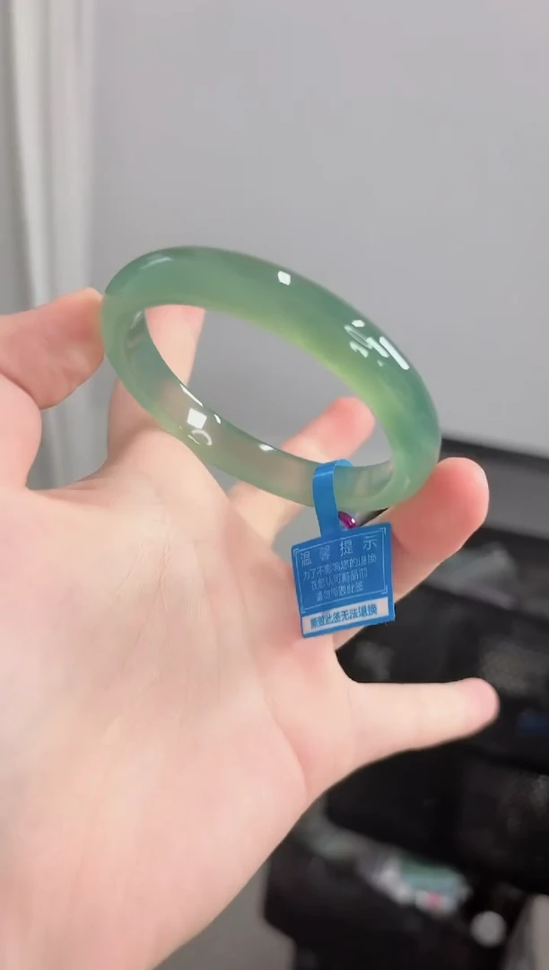 手镯玛瑙/玉髓未镶嵌54-55圈