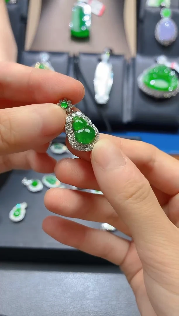 翡翠未镶嵌颈饰天然Q02