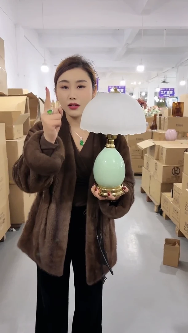 【闪购商品】玻璃私花贸易祁祁-微瑕--ERRH8