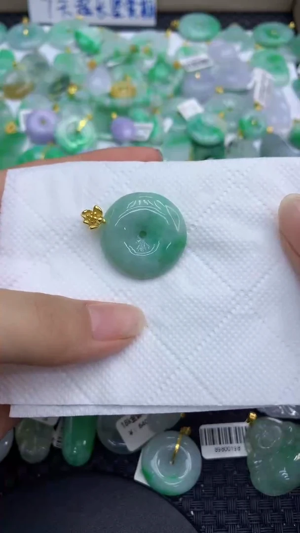 颈饰未镶嵌翡翠天然缅甸A货翡翠