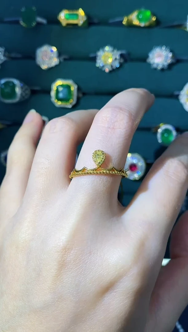 18K金镶嵌戒指钻石8分黄钻戒指