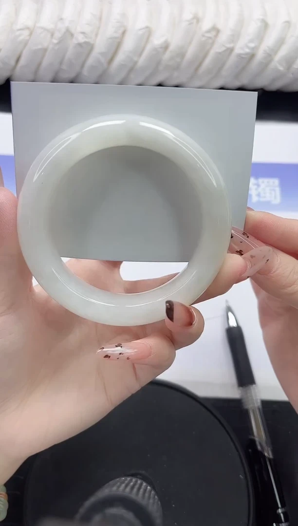 未镶嵌手镯和田玉80-57