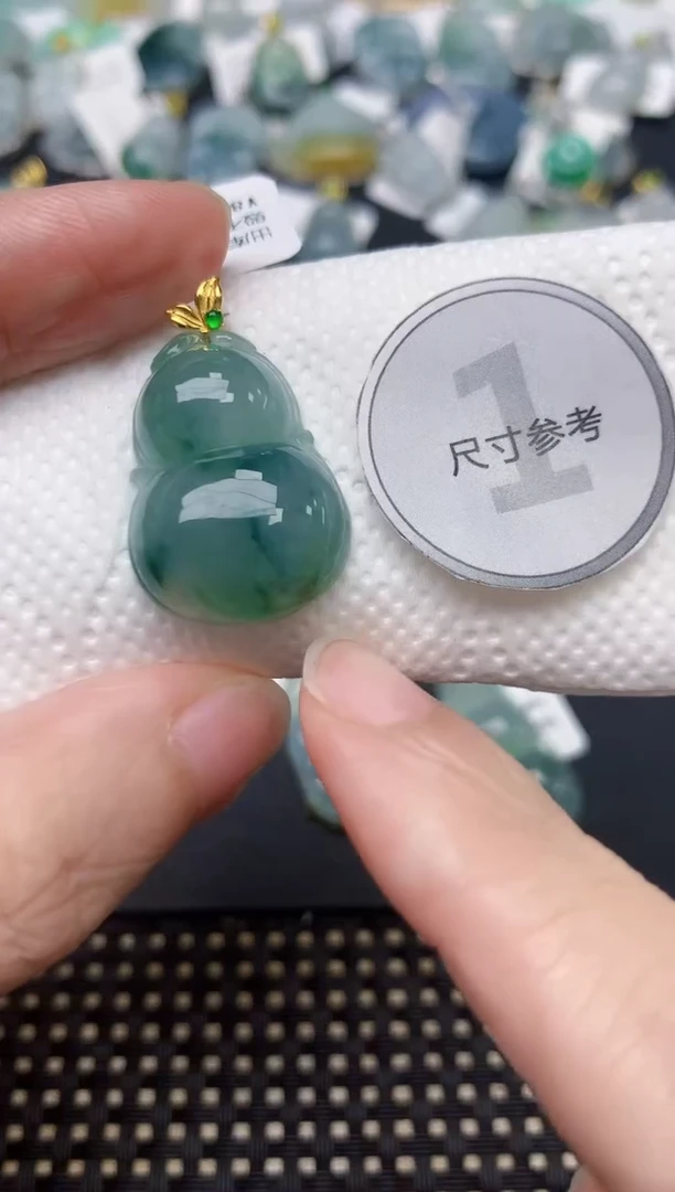 颈饰18K金镶嵌翡翠天然缅甸A货翡翠