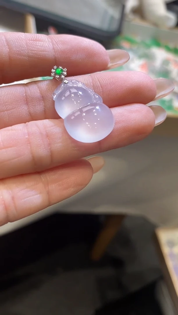 吊坠(不含链)18K金镶嵌翡翠葫芦