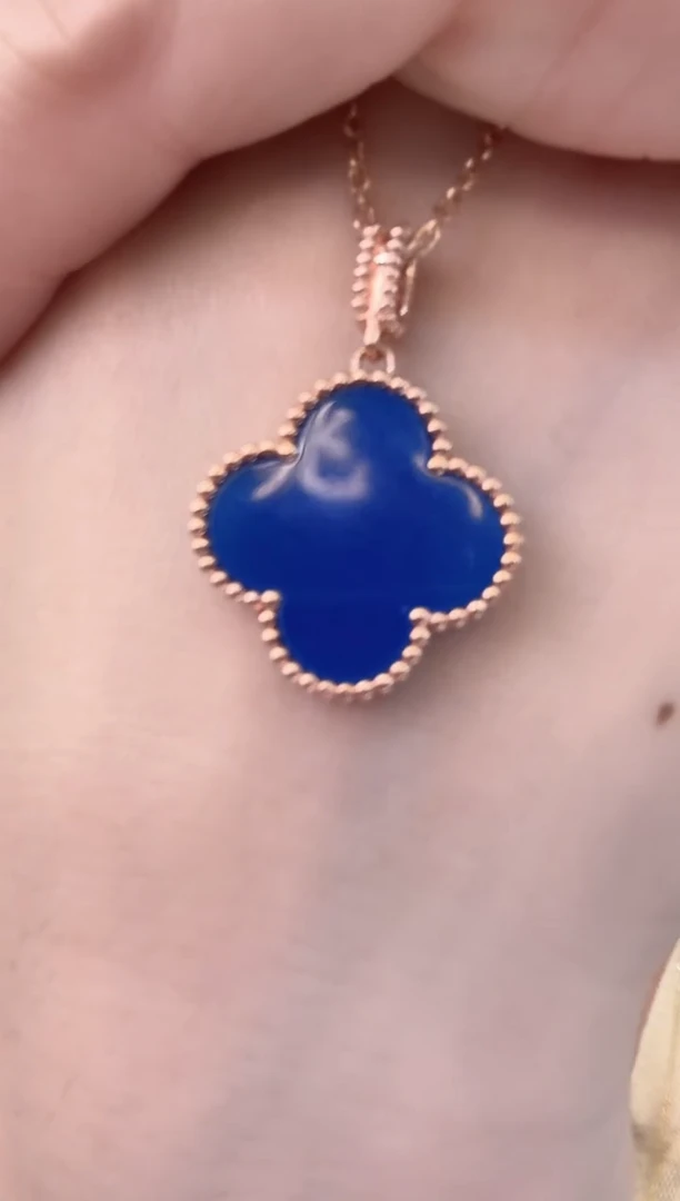 18K金镶嵌吊坠玛瑙/玉髓蓝花吊坠