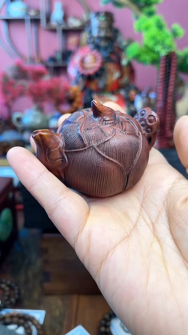 【闪购商品】木中之❤王妍妍批发105-黄杨藕蛙把把壶袋