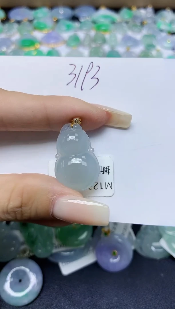 翡翠18K金镶嵌颈饰 天然缅甸翡翠A货
