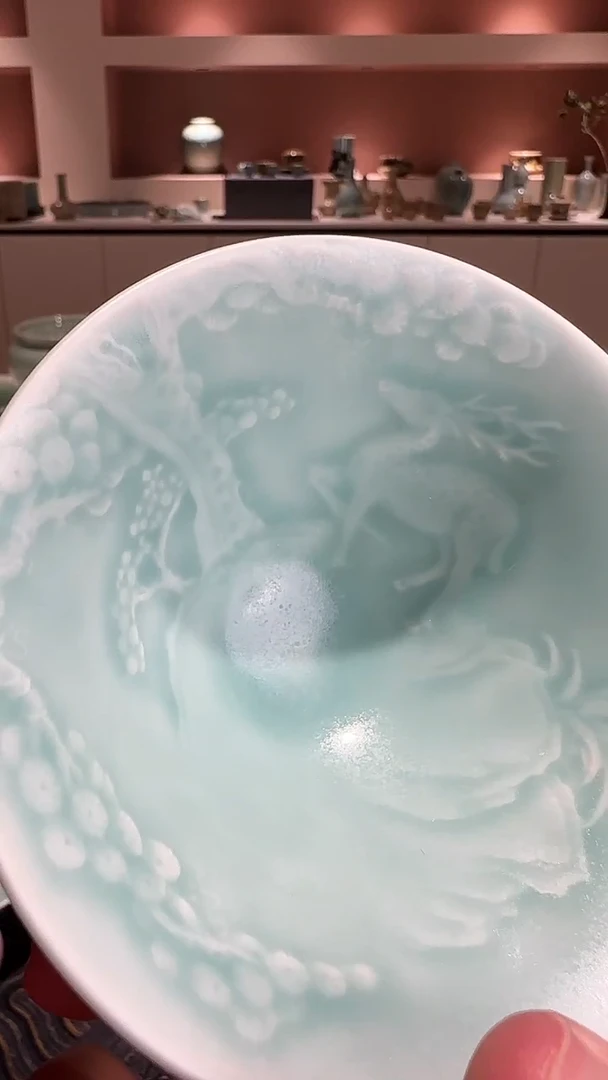 龙泉青瓷斗笠杯鹿