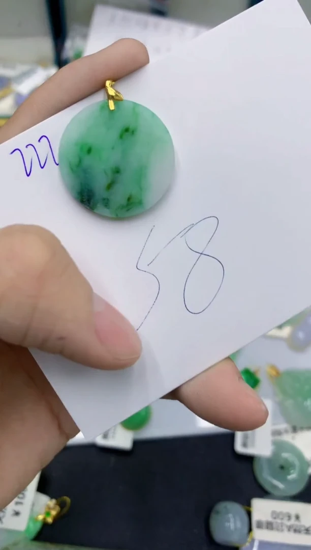 颈饰未镶嵌翡翠111111111111