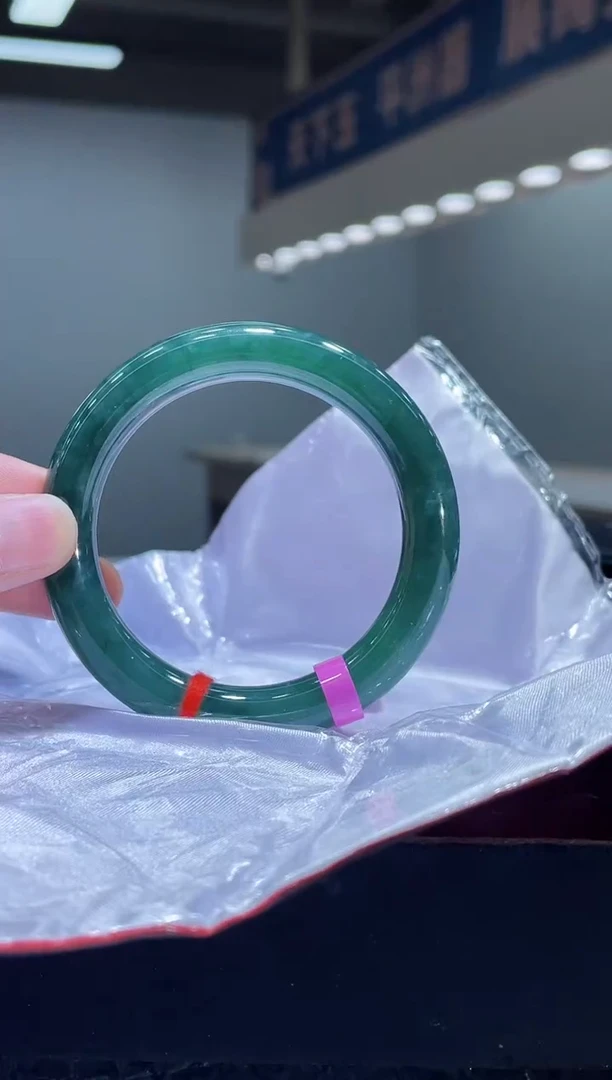 未镶嵌手镯翡翠4