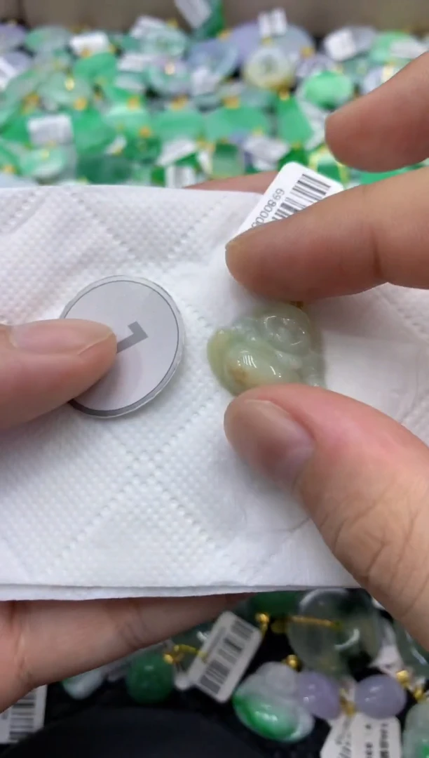 颈饰未镶嵌翡翠天然缅甸翡翠A货