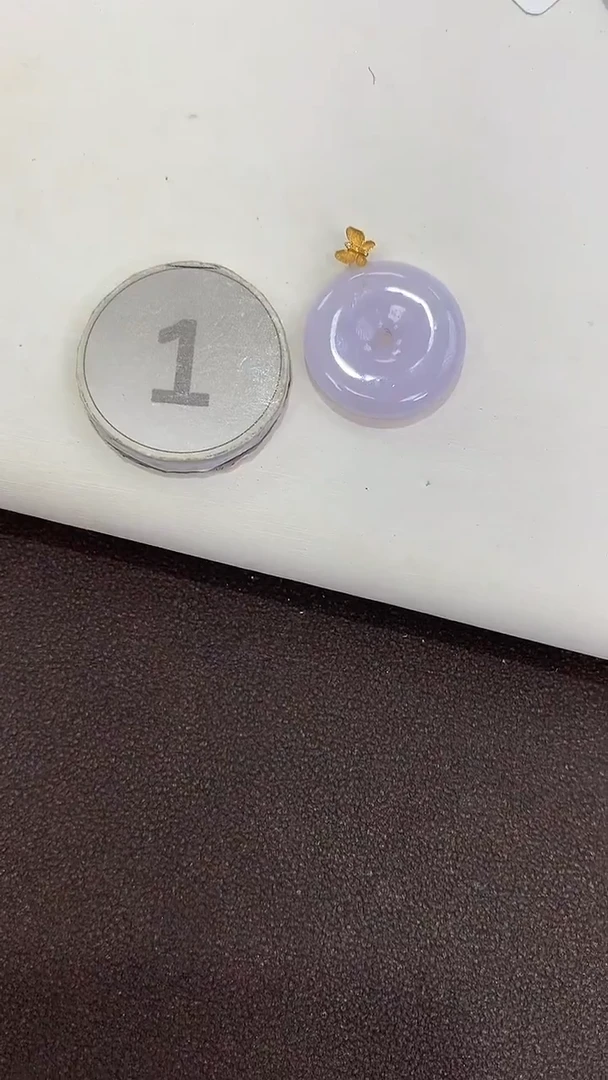 颈饰18K金镶嵌翡翠天然缅甸a货翡翠