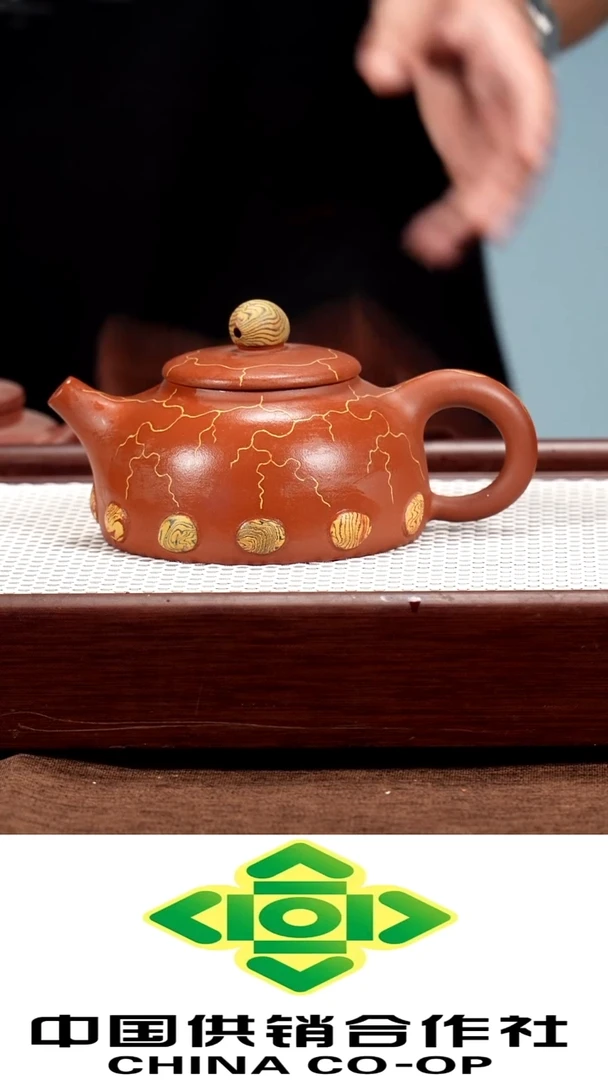 紫砂原矿手工制作