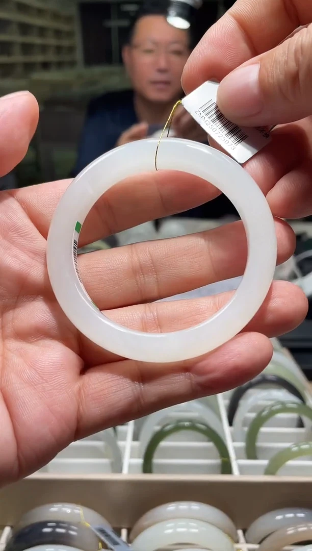 未镶嵌手镯和田玉54-55圈口 5073