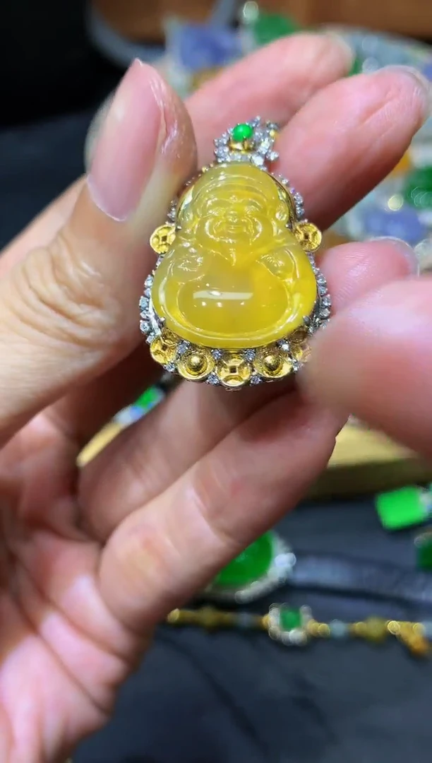 18K金镶嵌定制翡翠团购