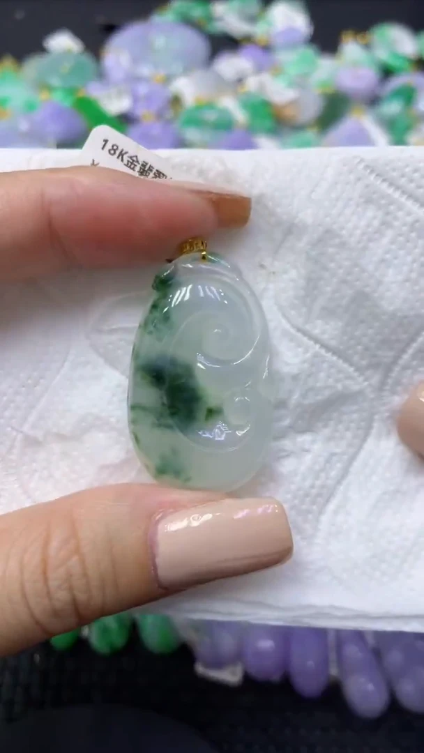 颈饰18K金镶嵌翡翠天然缅甸翡翠A货