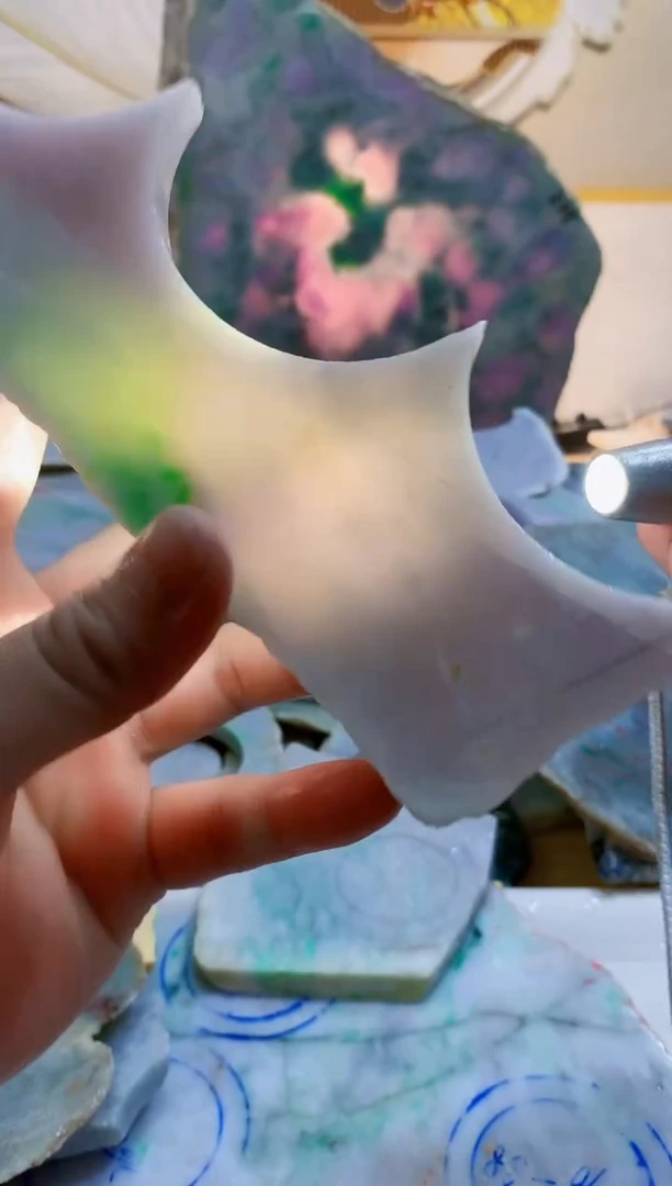 翡翠挂件未镶嵌0林0翡翠945