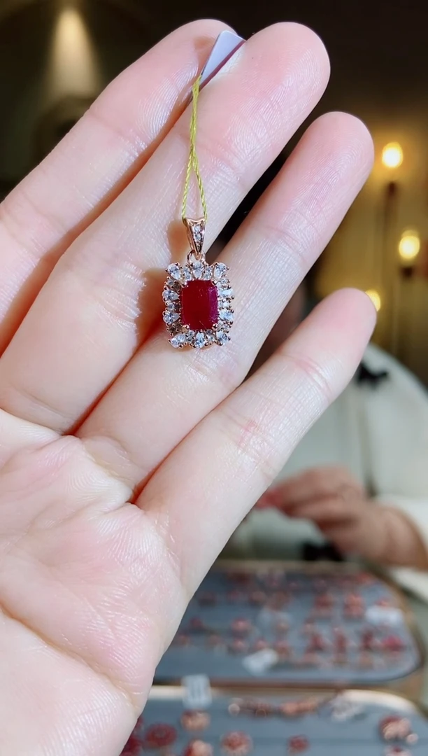 银S925镶嵌颈饰红宝石颈饰