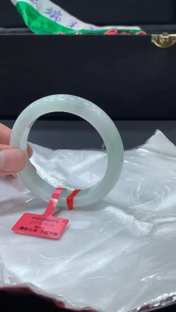 未镶嵌手镯翡翠翡翠手镯