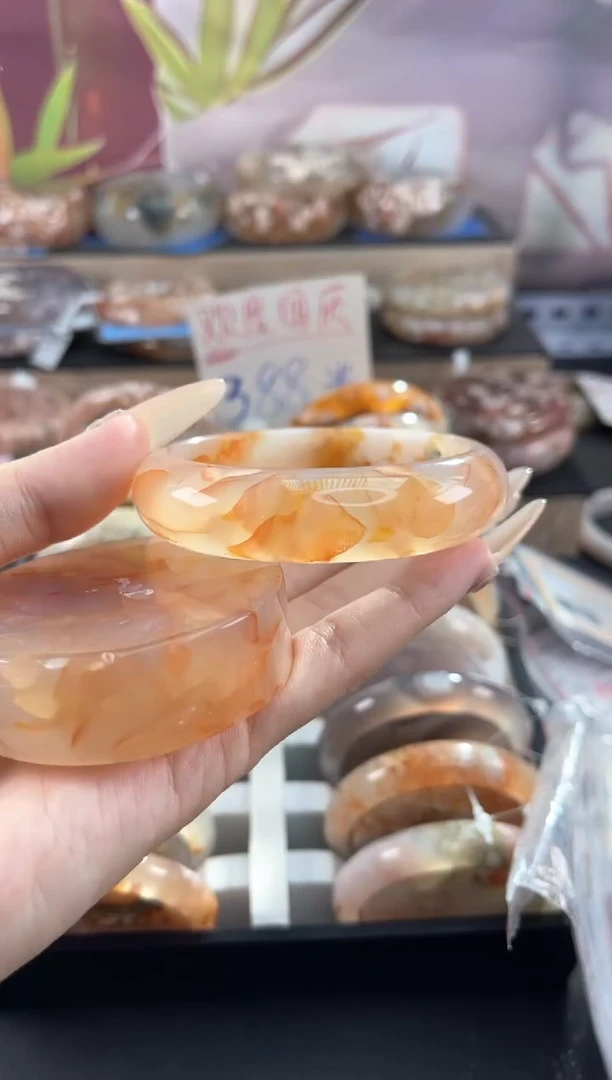 未镶嵌手镯石英质玉59