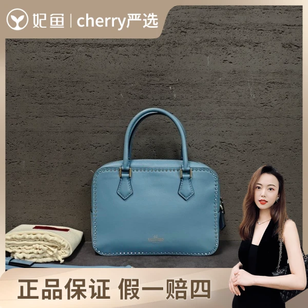 华伦天奴/包包/95新/市场价18000/24