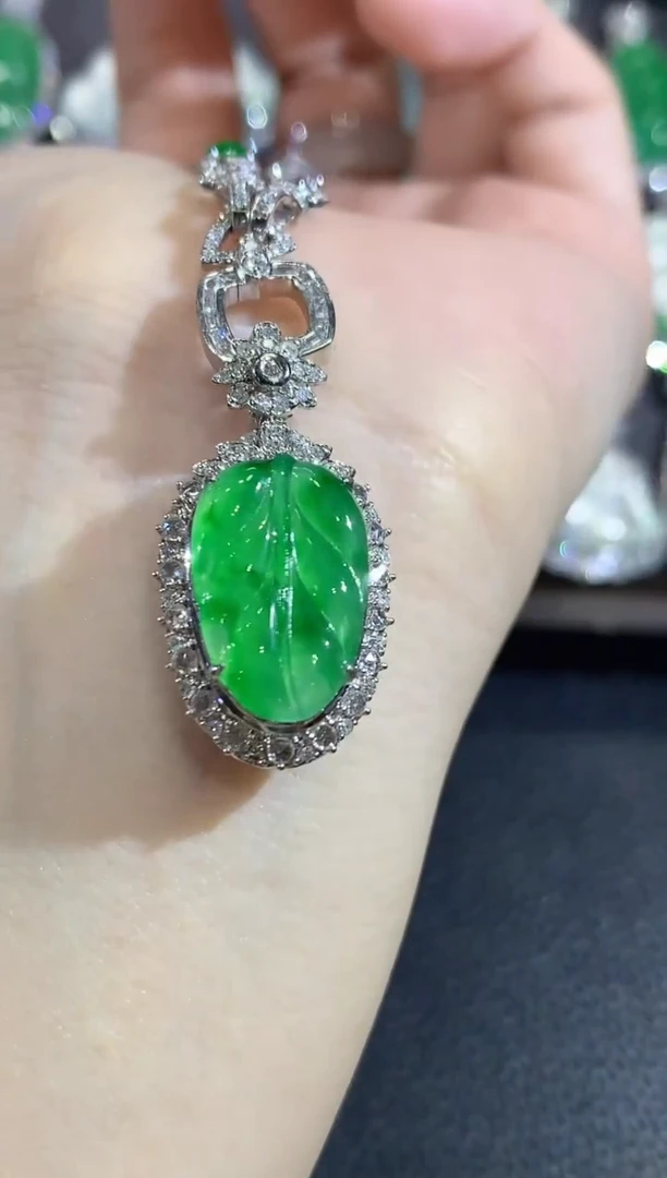 吊坠(不含链)18K金镶嵌翡翠A50翡翠