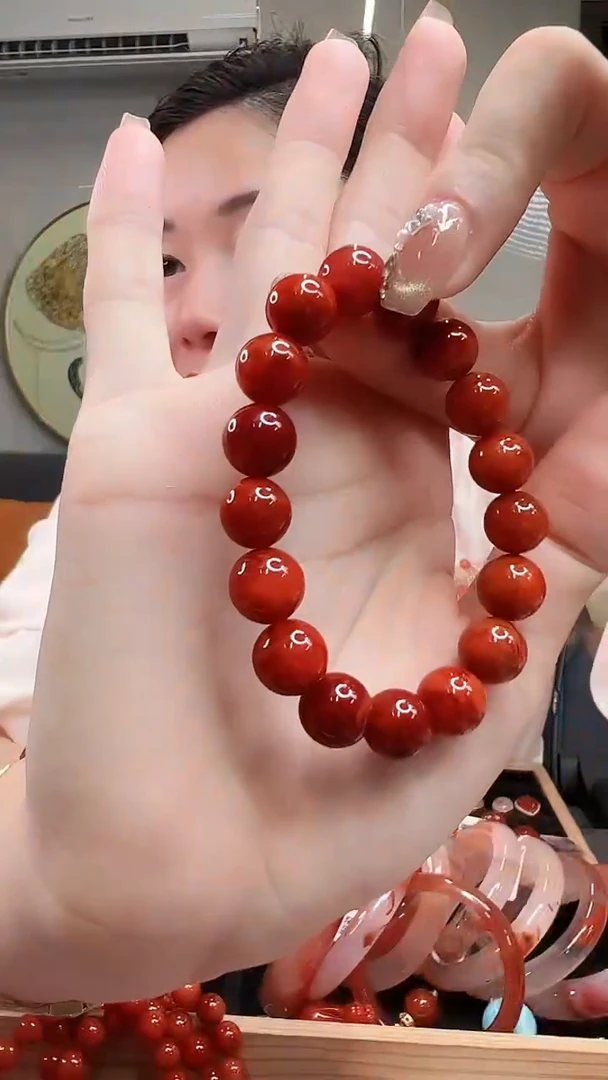 未镶嵌圆珠手串南红玛瑙10mm/UYK