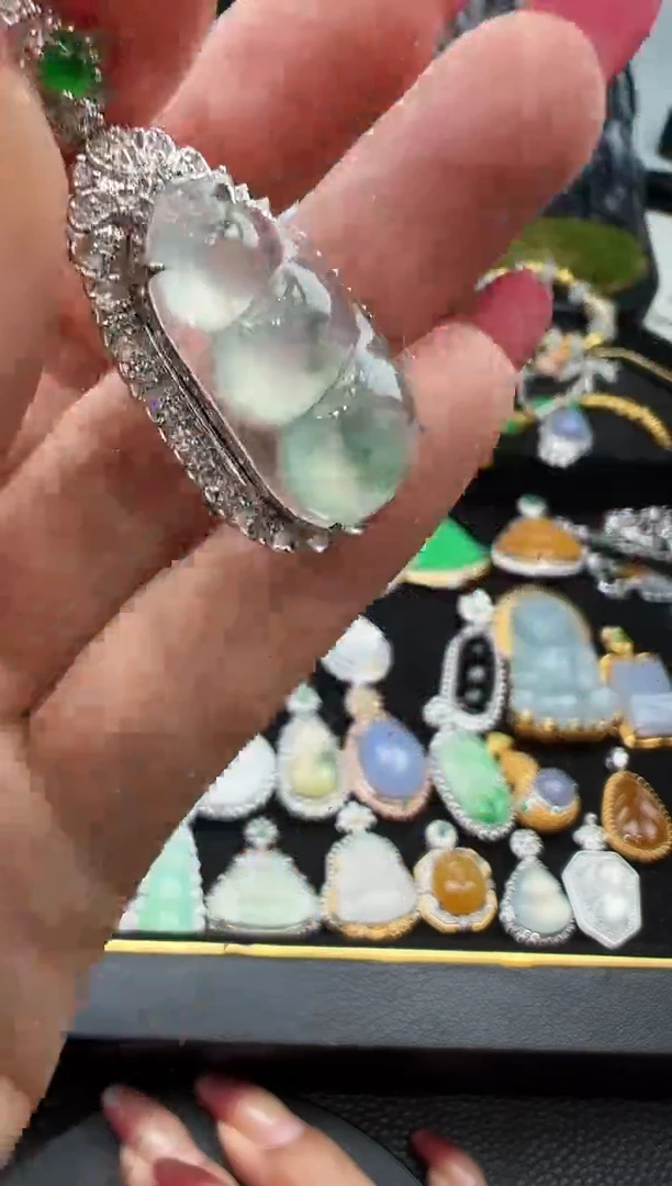 吊坠(不含链)18K金镶嵌翡翠勿拍