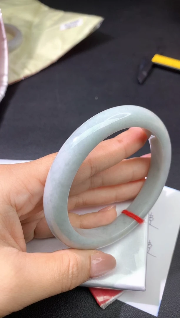 未镶嵌手镯翡翠手镯