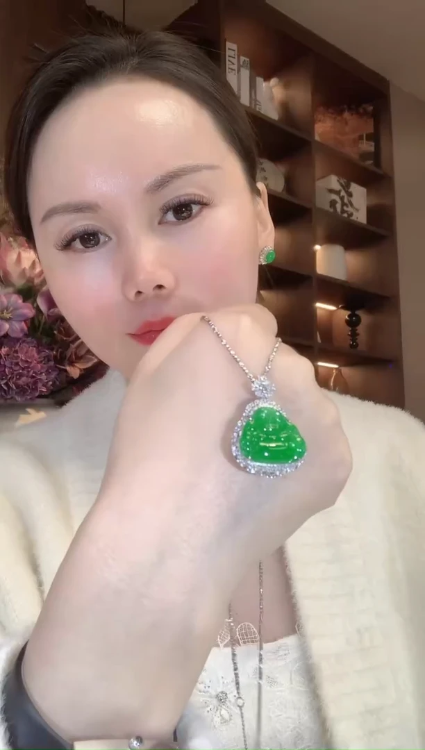 吊坠(不含链)18K金镶嵌翡翠C95