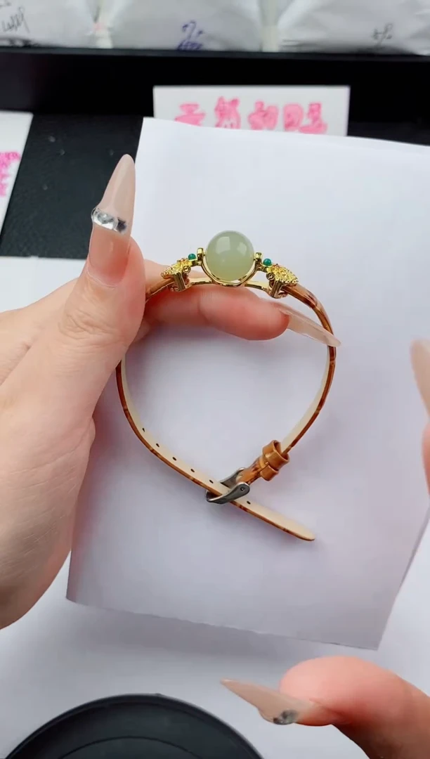 和田玉未镶嵌手串碎玉微色差T表带