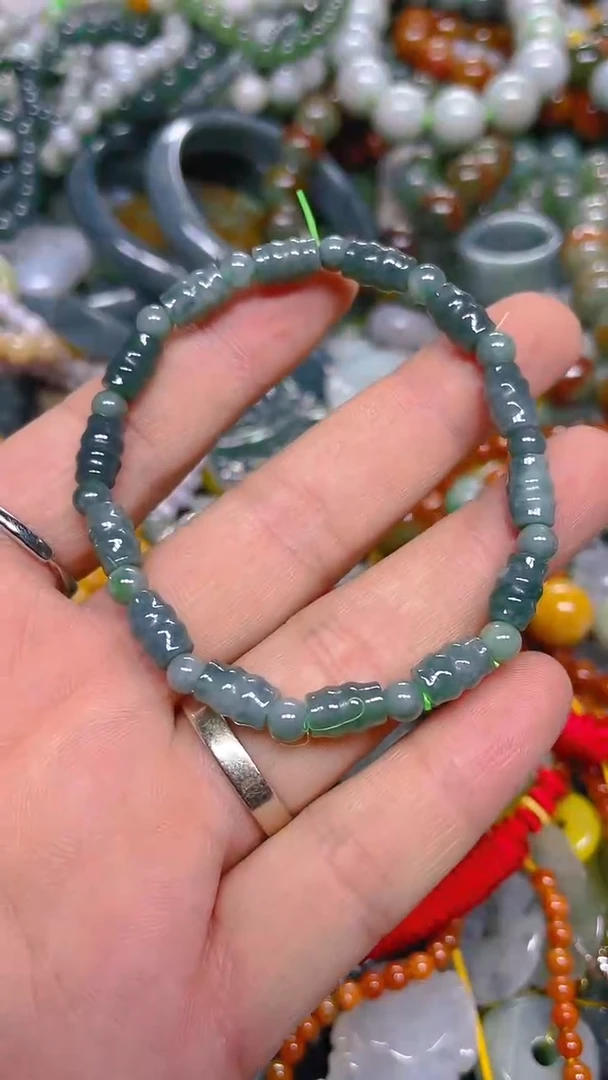 颈饰未镶嵌翡翠5mm/ S /翡翠A货，一件也是批发价